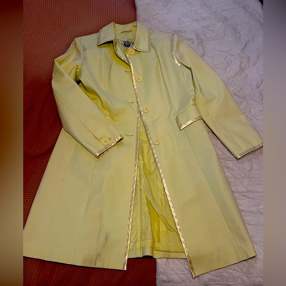 Elegant Yellow Women's Coat